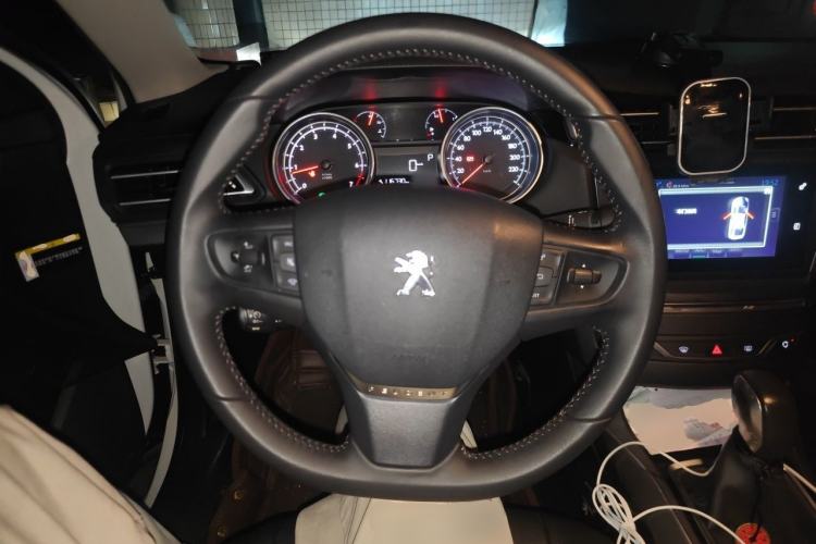 Used Peugeot 408 2015 1.2T Automatic Luxury Edition Steering Wheel