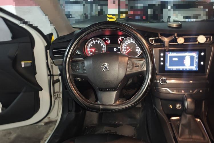 Used Peugeot 408 2015 1.2T Automatic Luxury Edition Steering Wheel