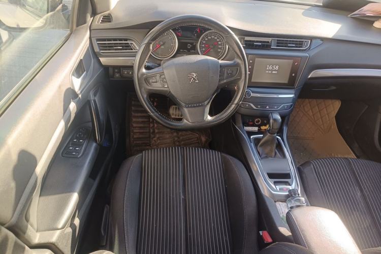 Used Peugeot 408 2015 1.2T Automatic Luxury Edition Steering Wheel