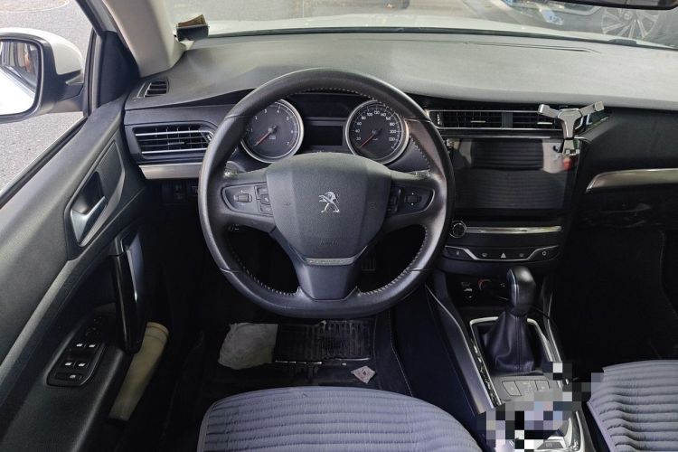 Used Peugeot 408 2015 1.2T Automatic Luxury Edition Steering Wheel