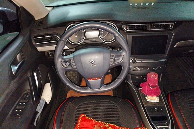 Used Peugeot 408 2015 1.2T Automatic Luxury Edition Steering Wheel