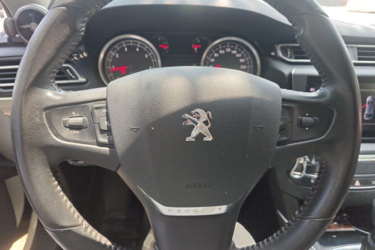 Used Peugeot 408 2015 1.2T Automatic Luxury Edition Steering Wheel
