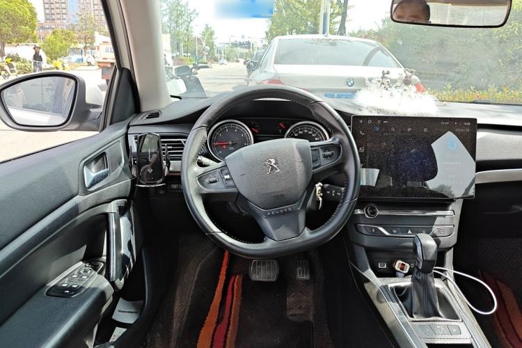 Used Peugeot 408 2015 1.2T Automatic Luxury Edition Steering Wheel
