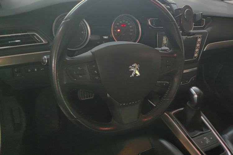 Used Peugeot 408 2015 1.2T Automatic Luxury Edition Steering Wheel