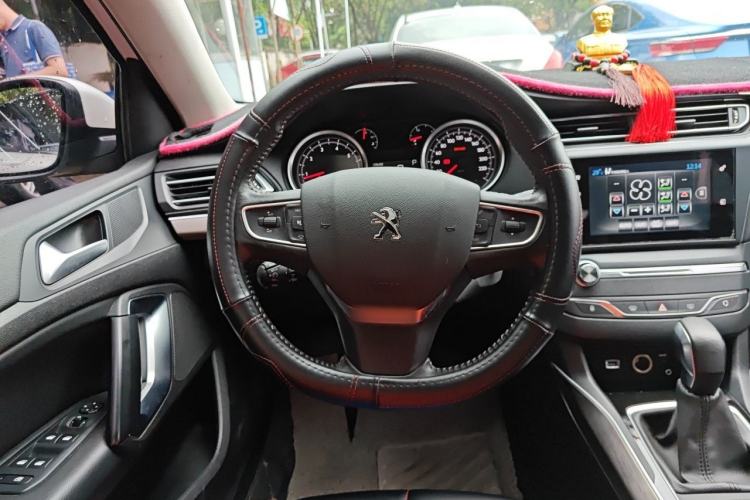 Used Peugeot 408 2015 1.2T Automatic Luxury Edition Steering Wheel