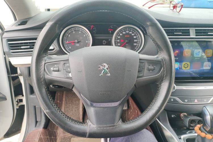 Used Peugeot 408 2015 1.2T Automatic Luxury Edition Steering Wheel
