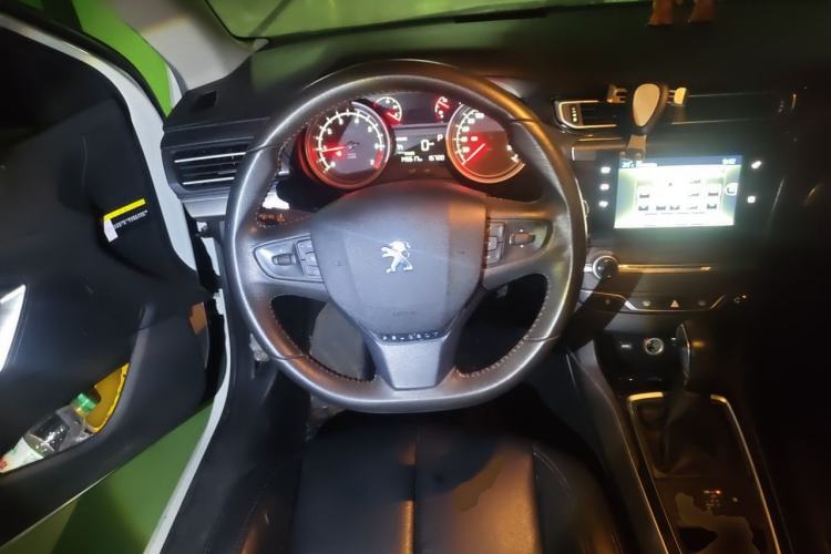 Used Peugeot 408 2015 1.2T Automatic Luxury Edition Steering Wheel