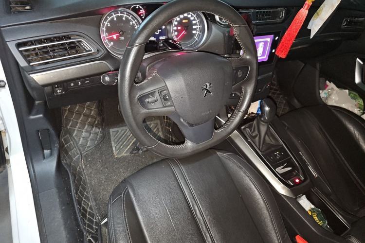 Used Peugeot 408 2015 1.2T Automatic Luxury Edition Steering Wheel