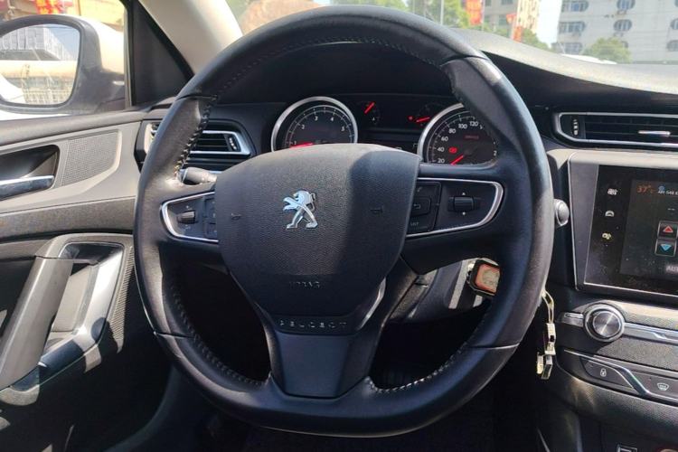 Used Peugeot 408 2015 1.2T Automatic Luxury Edition Steering Wheel