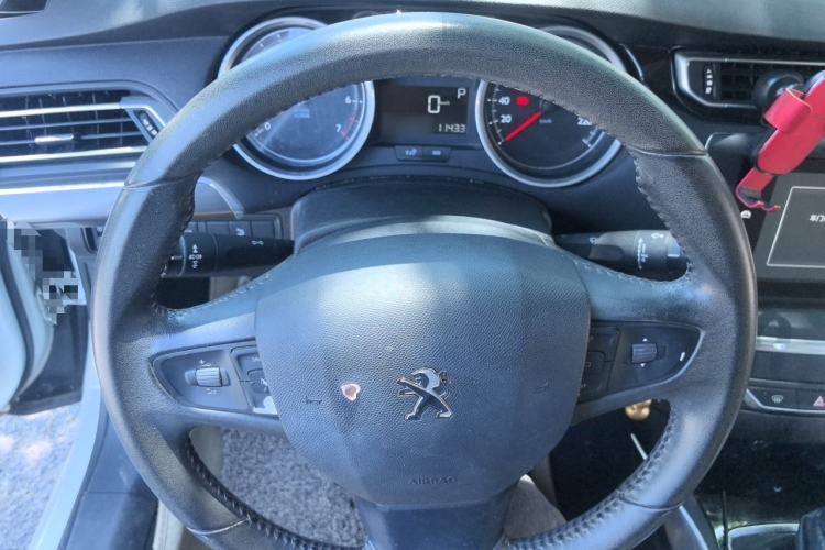 Used Peugeot 408 2015 1.2T Automatic Luxury Edition Steering Wheel
