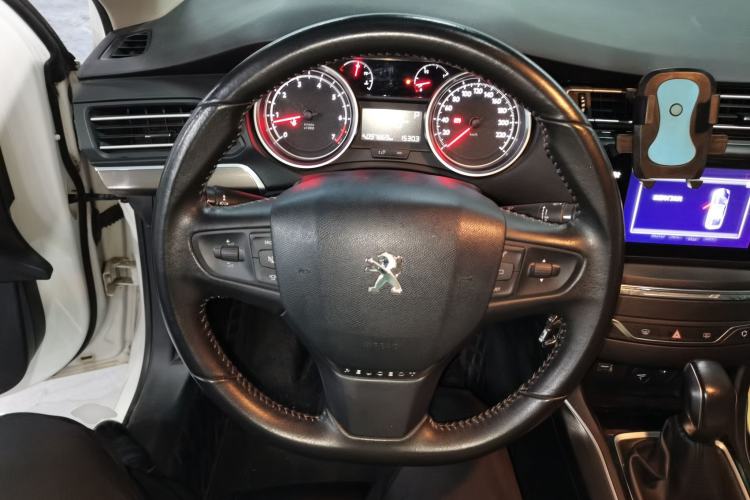 Used Peugeot 408 2015 1.2T Automatic Luxury Edition Steering Wheel
