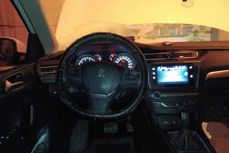 Used Peugeot 408 2015 1.2T Automatic Luxury Edition Steering Wheel