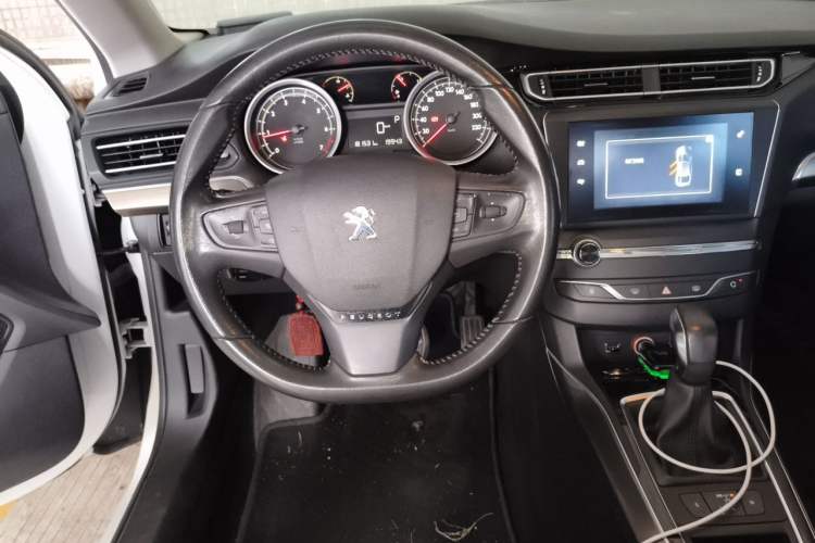 Used Peugeot 408 2015 1.2T Automatic Luxury Edition Steering Wheel