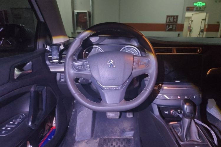 Used Peugeot 408 2015 1.2T Automatic Luxury Edition Steering Wheel