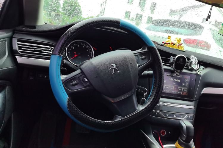 Used Peugeot 408 2015 1.2T Automatic Luxury Edition Steering Wheel