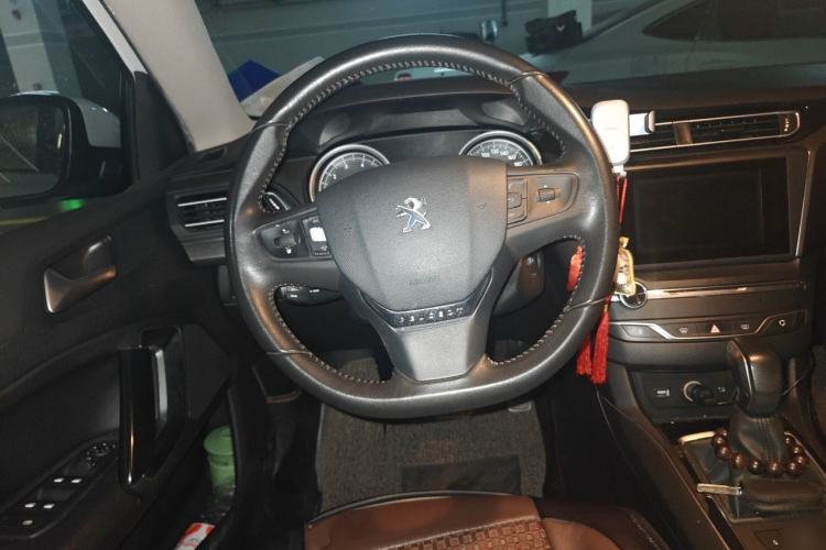 Used Peugeot 408 2015 1.2T Automatic Luxury Edition Steering Wheel