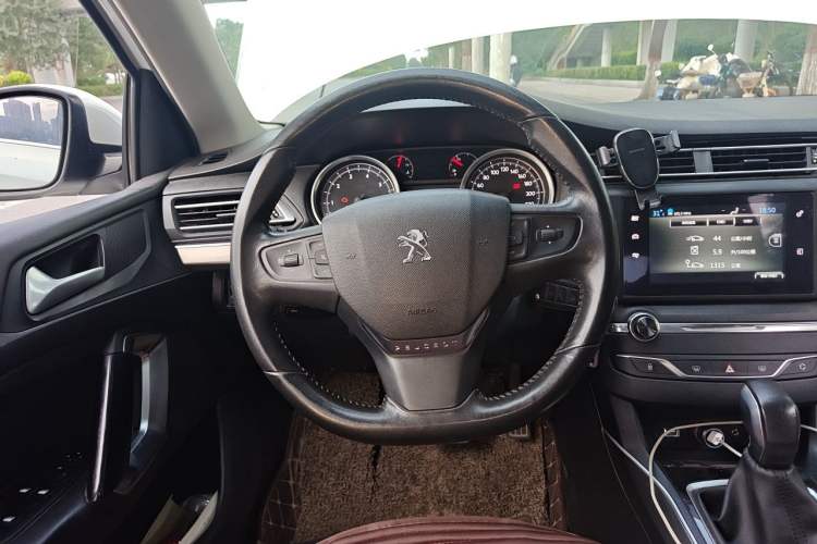 Used Peugeot 408 2015 1.2T Automatic Luxury Edition Steering Wheel