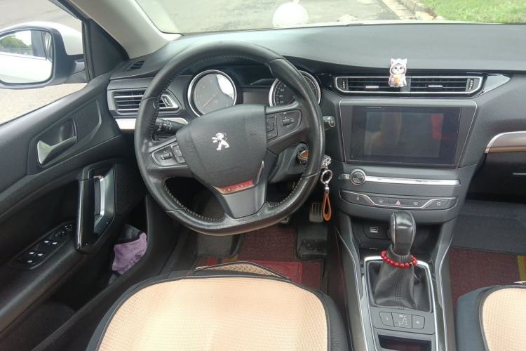 Used Peugeot 408 2015 1.2T Automatic Luxury Edition Steering Wheel