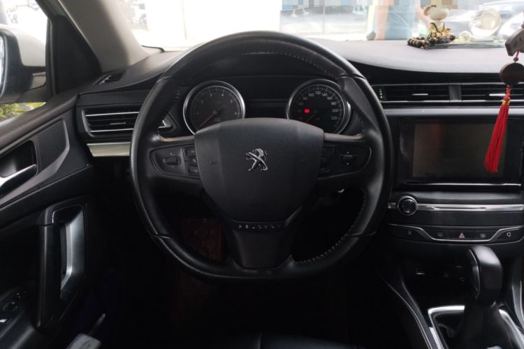Used Peugeot 408 2015 1.2T Automatic Luxury Edition Steering Wheel