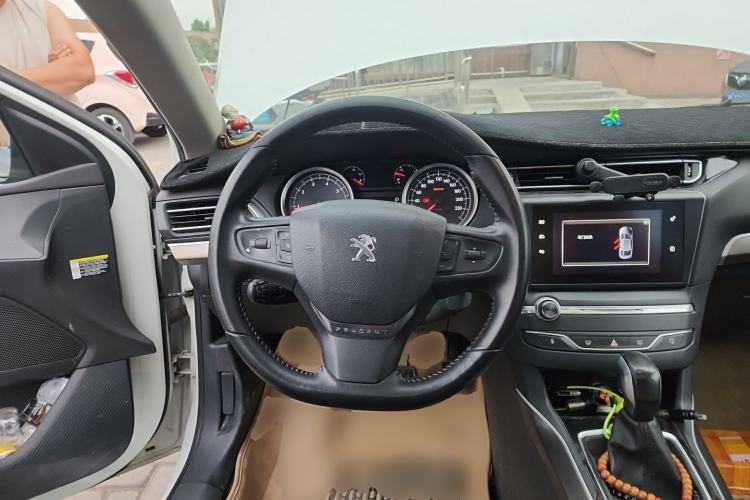 Used Peugeot 408 2015 1.2T Automatic Luxury Edition Steering Wheel