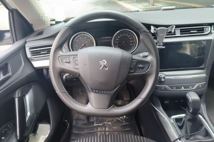 Used Peugeot 408 2015 1.2T Automatic Luxury Edition Steering Wheel
