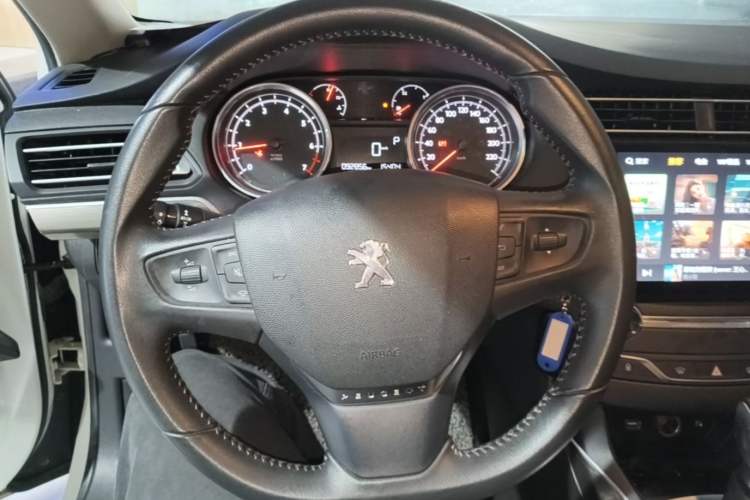 Used Peugeot 408 2015 1.2T Automatic Luxury Edition Steering Wheel