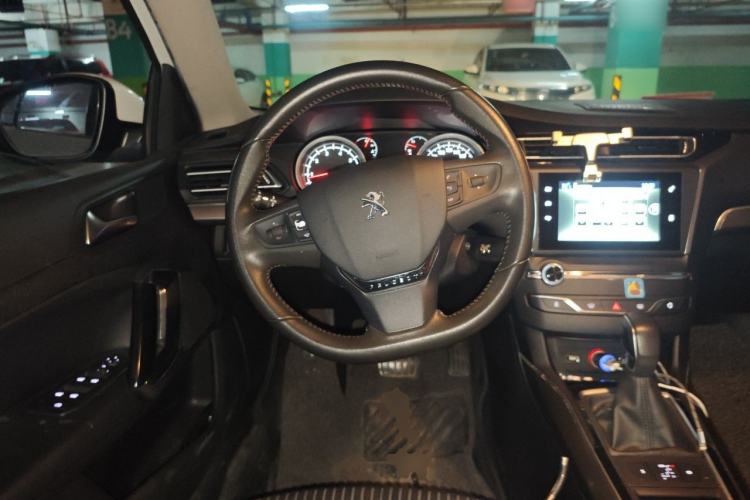 Used Peugeot 408 2015 1.2T Automatic Luxury Edition Steering Wheel