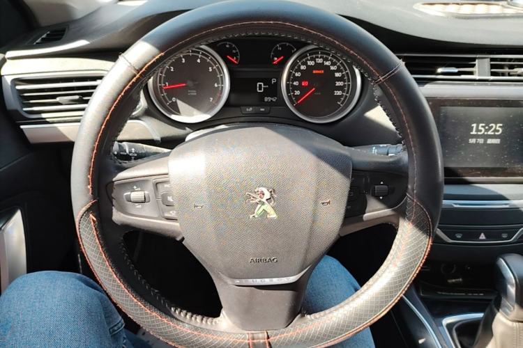 Used Peugeot 408 2015 1.2T Automatic Luxury Edition Steering Wheel