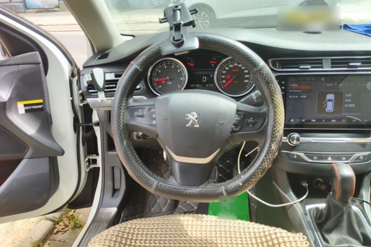 Used Peugeot 408 2015 1.2T Automatic Luxury Edition Steering Wheel