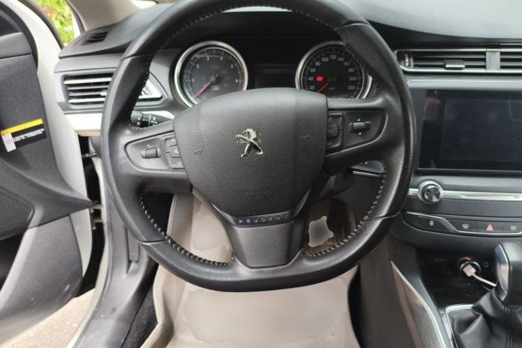 Used Peugeot 408 2015 1.2T Automatic Luxury Edition Steering Wheel