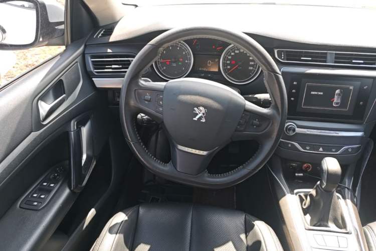 Used Peugeot 408 2015 1.2T Automatic Luxury Edition Steering Wheel