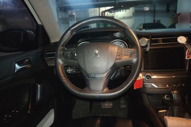 Used Peugeot 408 2015 1.2T Automatic Luxury Edition Steering Wheel