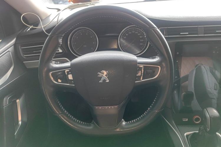 Used Peugeot 408 2015 1.2T Automatic Luxury Edition Steering Wheel