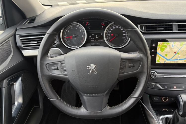 Used Peugeot 408 2015 1.2T Automatic Luxury Edition Steering Wheel