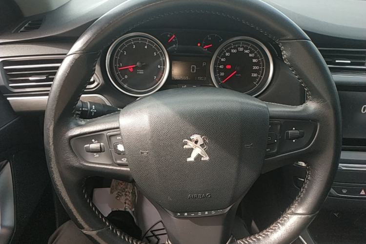 Used Peugeot 408 2015 1.2T Automatic Luxury Edition Steering Wheel