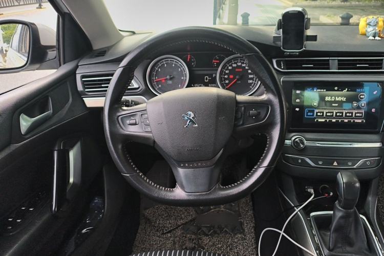 Used Peugeot 408 2015 1.2T Automatic Luxury Edition Steering Wheel