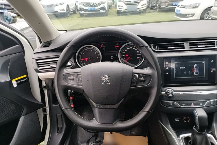 Used Peugeot 408 2015 1.2T Automatic Luxury Edition Steering Wheel