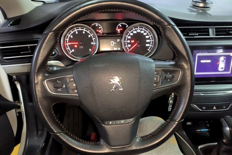 Used Peugeot 408 2015 1.2T Automatic Luxury Edition Steering Wheel