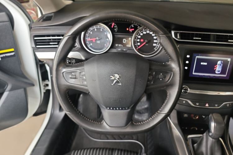 Used Peugeot 408 2015 1.2T Automatic Luxury Edition Steering Wheel