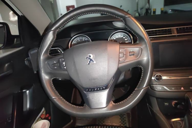 Used Peugeot 408 2015 1.2T Automatic Luxury Edition Steering Wheel
