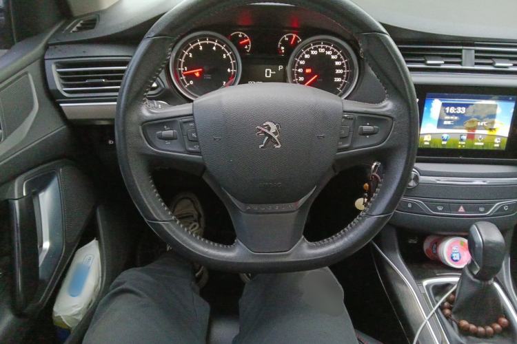 Used Peugeot 408 2015 1.2T Automatic Luxury Edition Steering Wheel
