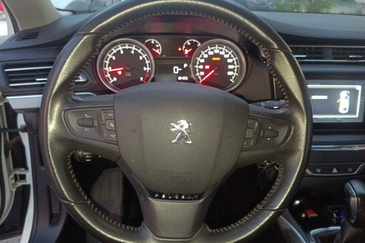 Used Peugeot 408 2015 1.2T Automatic Luxury Edition Steering Wheel
