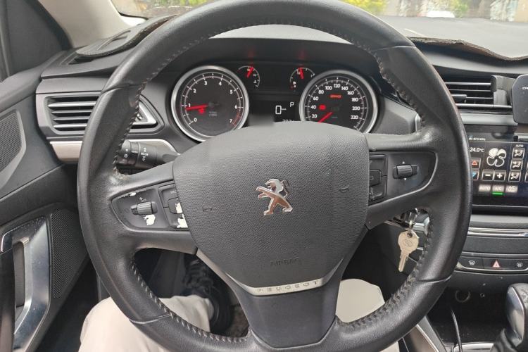 Used Peugeot 408 2015 1.2T Automatic Luxury Edition Steering Wheel