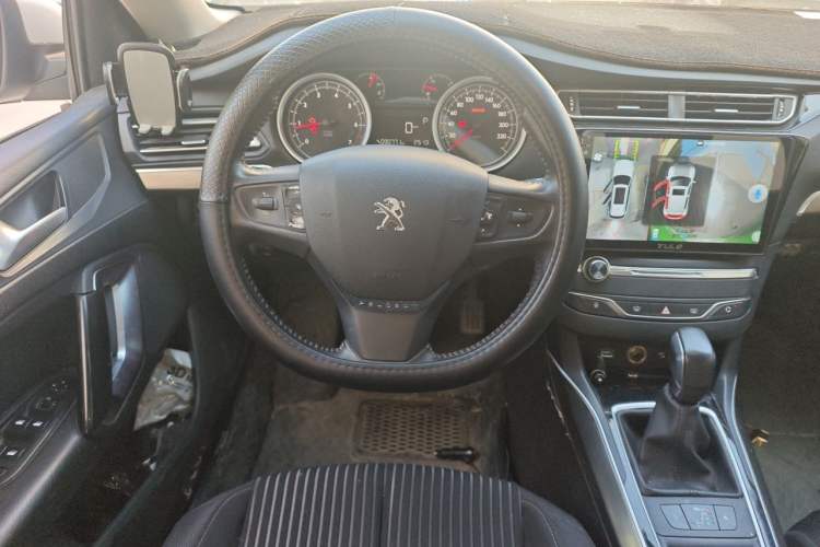 Used Peugeot 408 2015 1.2T Automatic Luxury Edition Steering Wheel