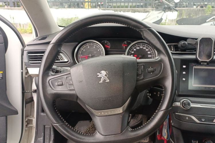 Used Peugeot 408 2015 1.2T Automatic Luxury Edition Steering Wheel