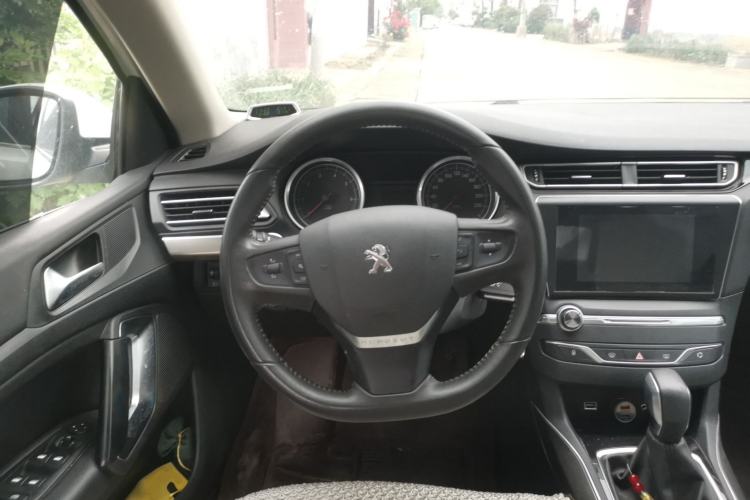 Used Peugeot 408 2015 1.2T Automatic Luxury Edition Steering Wheel
