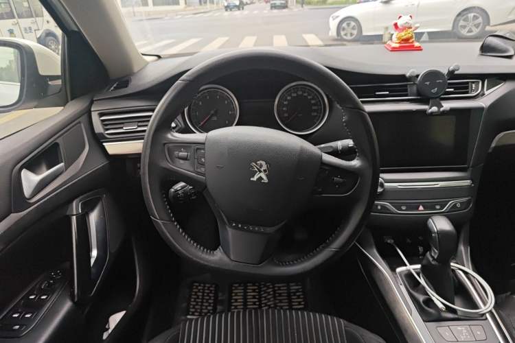 Used Peugeot 408 2015 1.2T Automatic Luxury Edition Steering Wheel