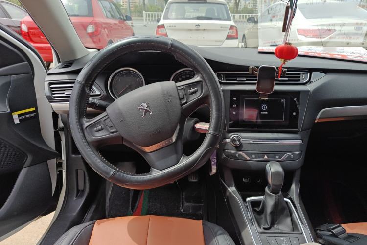 Used Peugeot 408 2015 1.2T Automatic Luxury Edition Steering Wheel