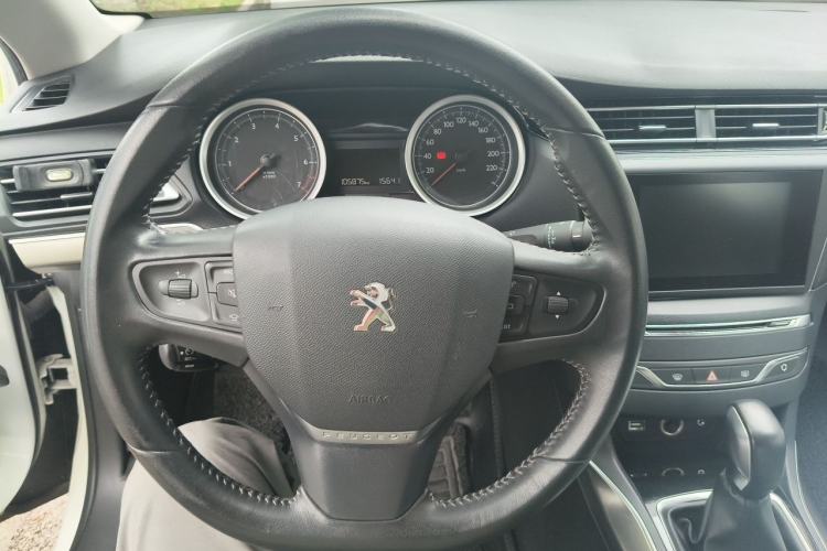 Used Peugeot 408 2015 1.2T Automatic Glory Edition Steering Wheel