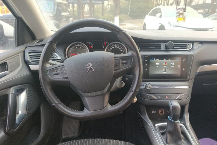 Used Peugeot 408 2015 1.2T Automatic Luxury Edition Steering Wheel